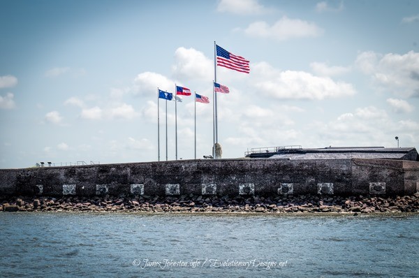 Random Picture of the Week #26: The Flags Over Fort Sumter