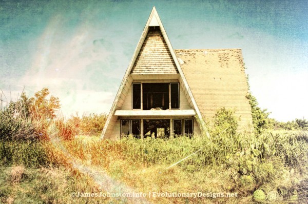 Random Picture of the Week #79: Abandoned A-Frame House in Jack County, Texas