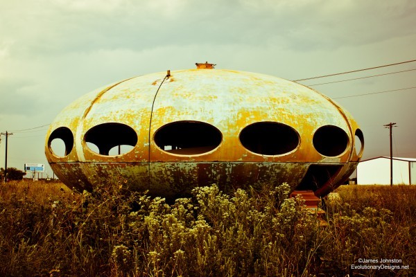Abandoned Flying Saucer House Found in Royce City Texas