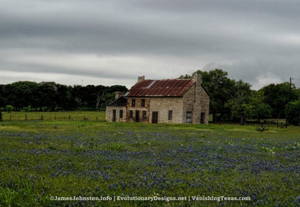 Random Picture of the Week #63: The Bluebonnet House in Marble Falls, Texas