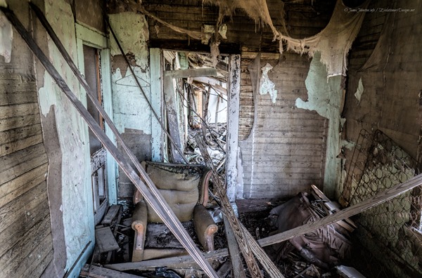 Abandoned Farm House in Eddy, Texas